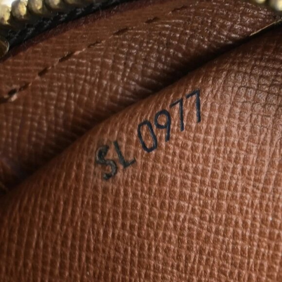 LOUIS VUITTON Marly Dragonne GM Clutch Hand Bag Monogram Brown - Picture 11 of 16